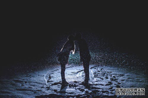 女人内裤国产老熟女伦老熟女熟妇图片，女人内裤的时尚与文化内涵